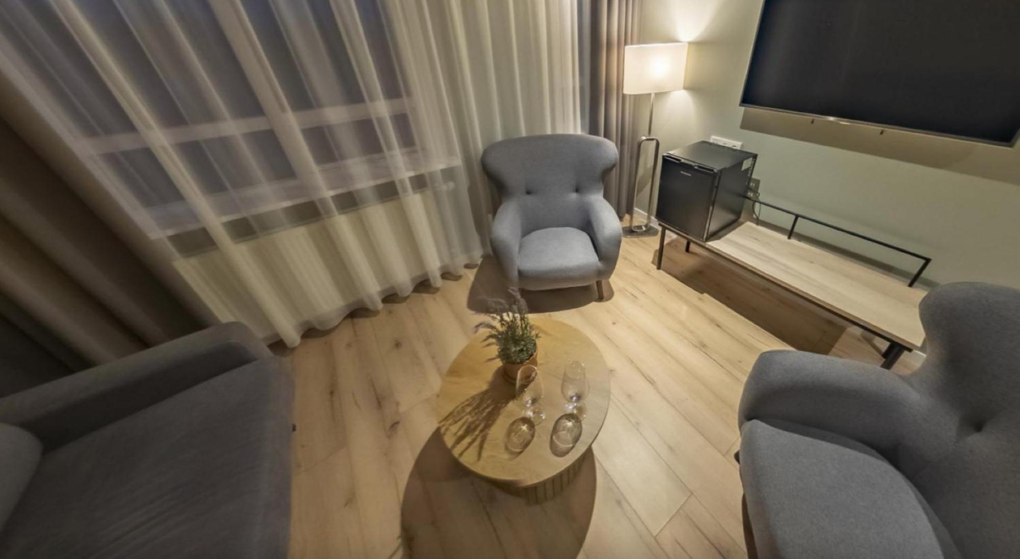 Hotel Varmaland Ngoại thất bức ảnh